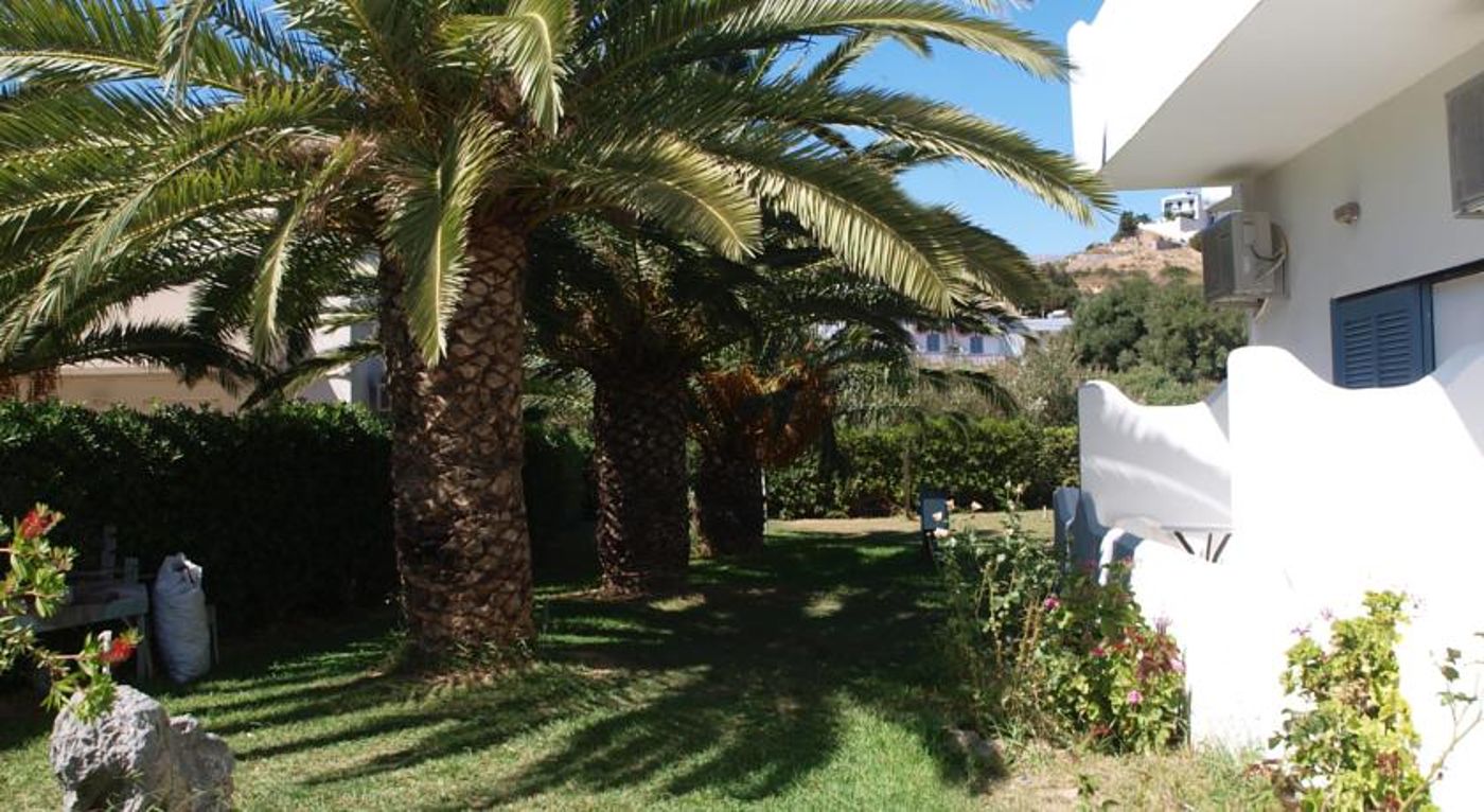 Apollo Studios & Apartments