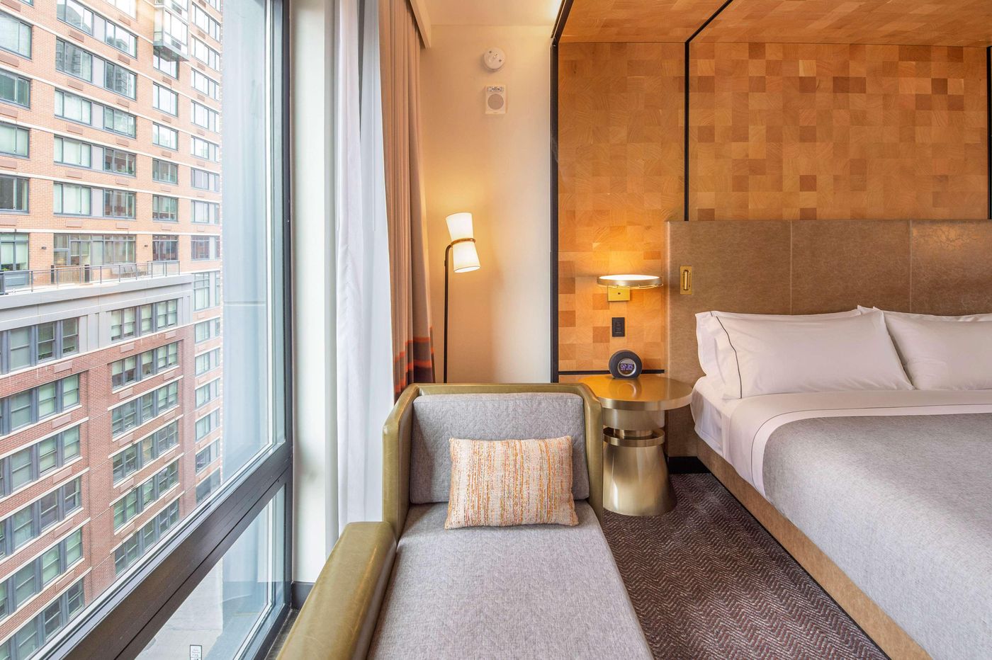 Canopy-by-Hilton-Jersey-City-Arts-District-Room-32