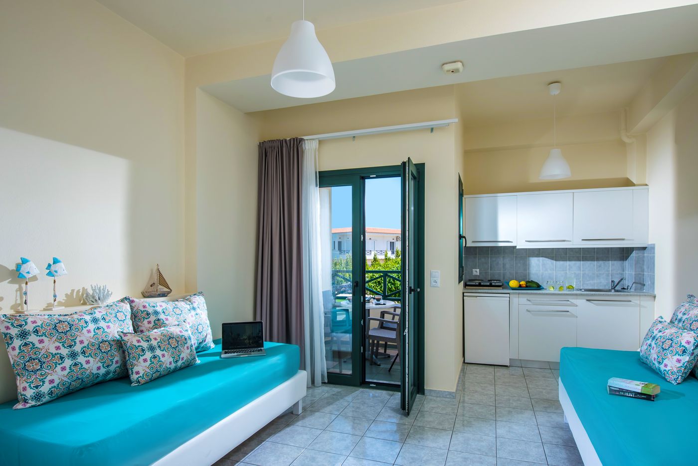 Kristalli-Apartments-Room-23