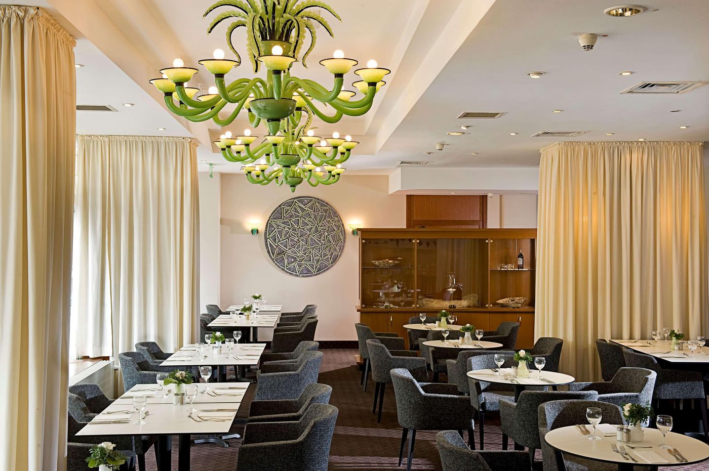 TRYP-by-Wyndham-Koeln-City-Centre-Restaurant-13