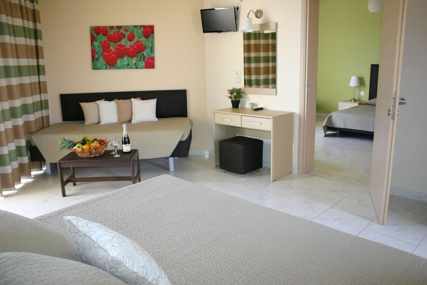 Lyristis-studios-Room-24