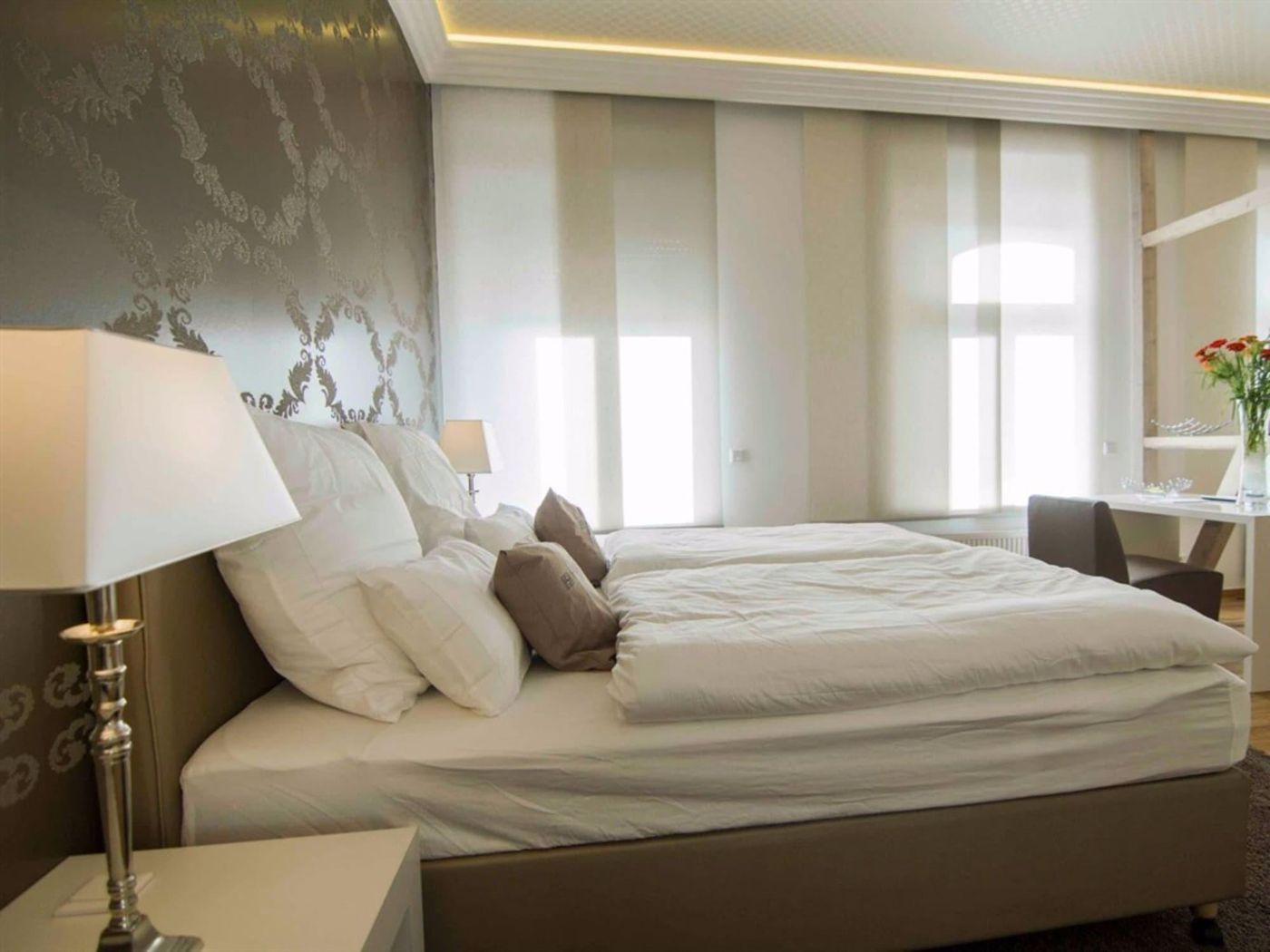 Helvetia Suites - Germany - DÃ¼SSELDORF - Room - 9