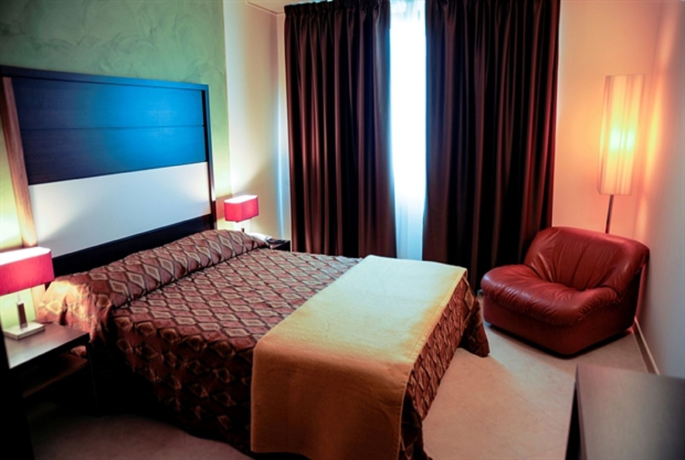 Viola-Palace-Hotel-Room-17