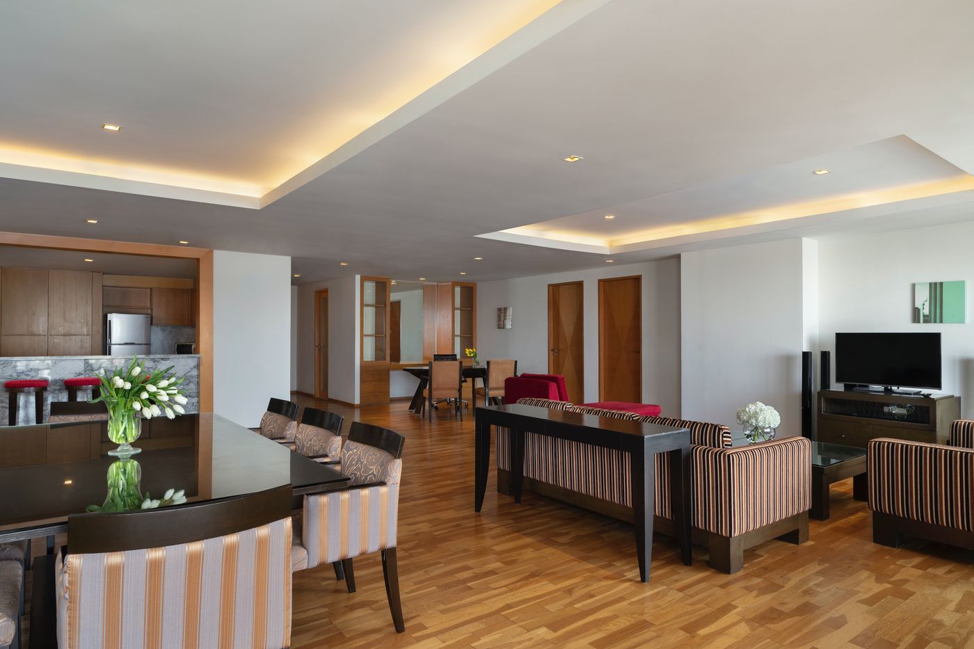 Lebua-at-State-Tower-Room-9