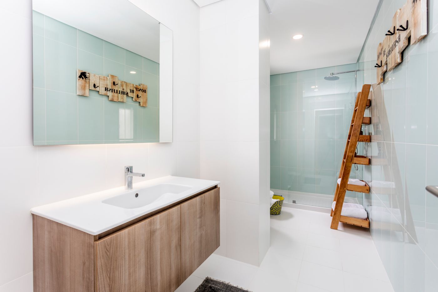 You-and-the-sea-Room-20