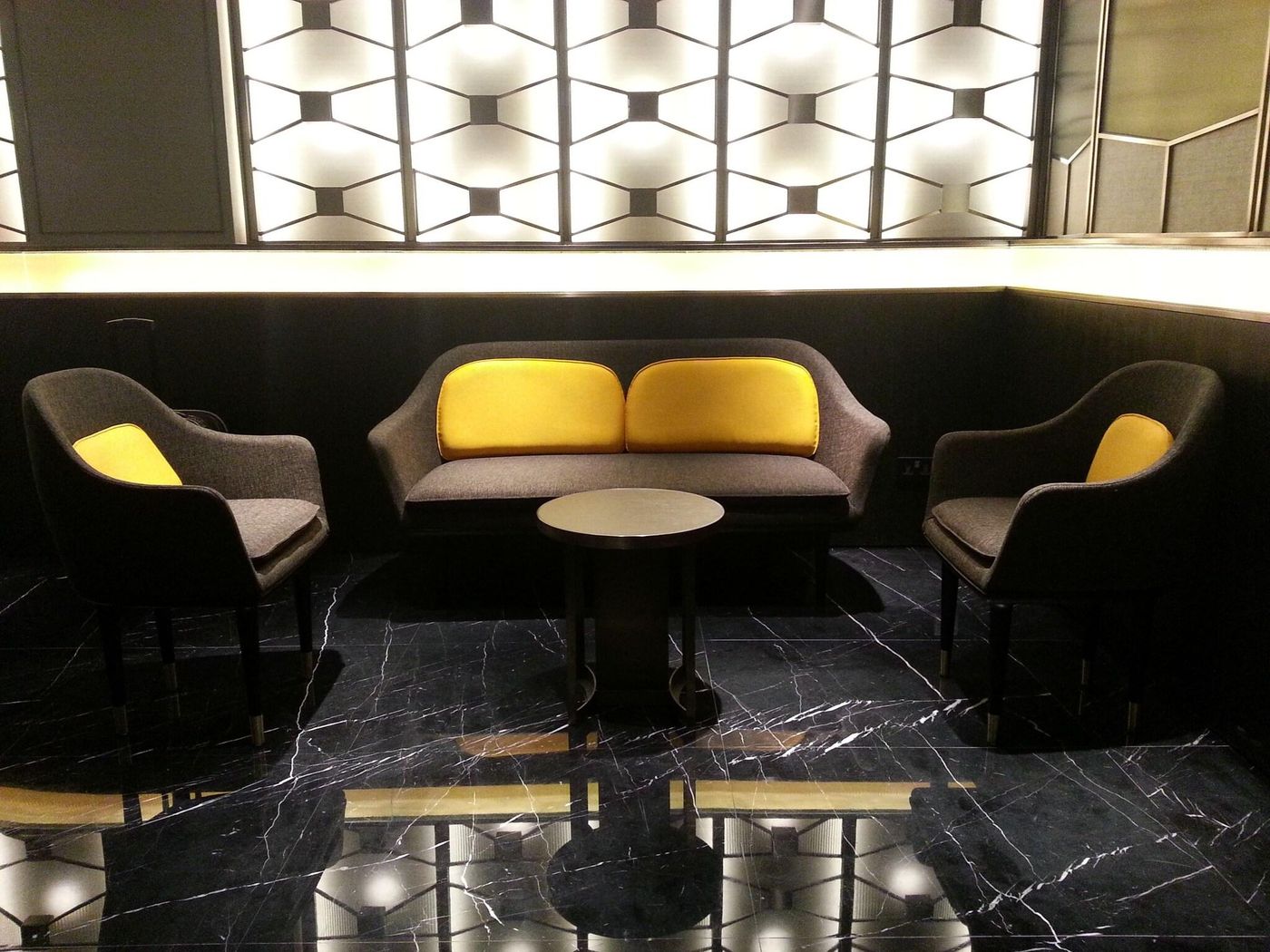 Brighton-Hotel-Hong-Kong-Lobby-4