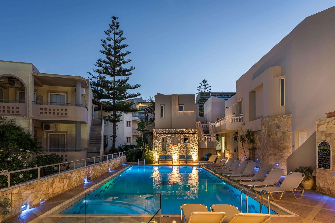 Elotis-Suites-Pool-1