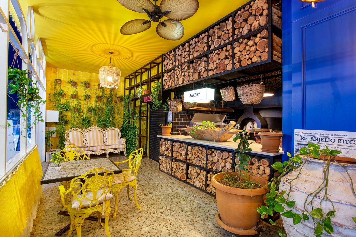 Anjelıq Downtown Hotel