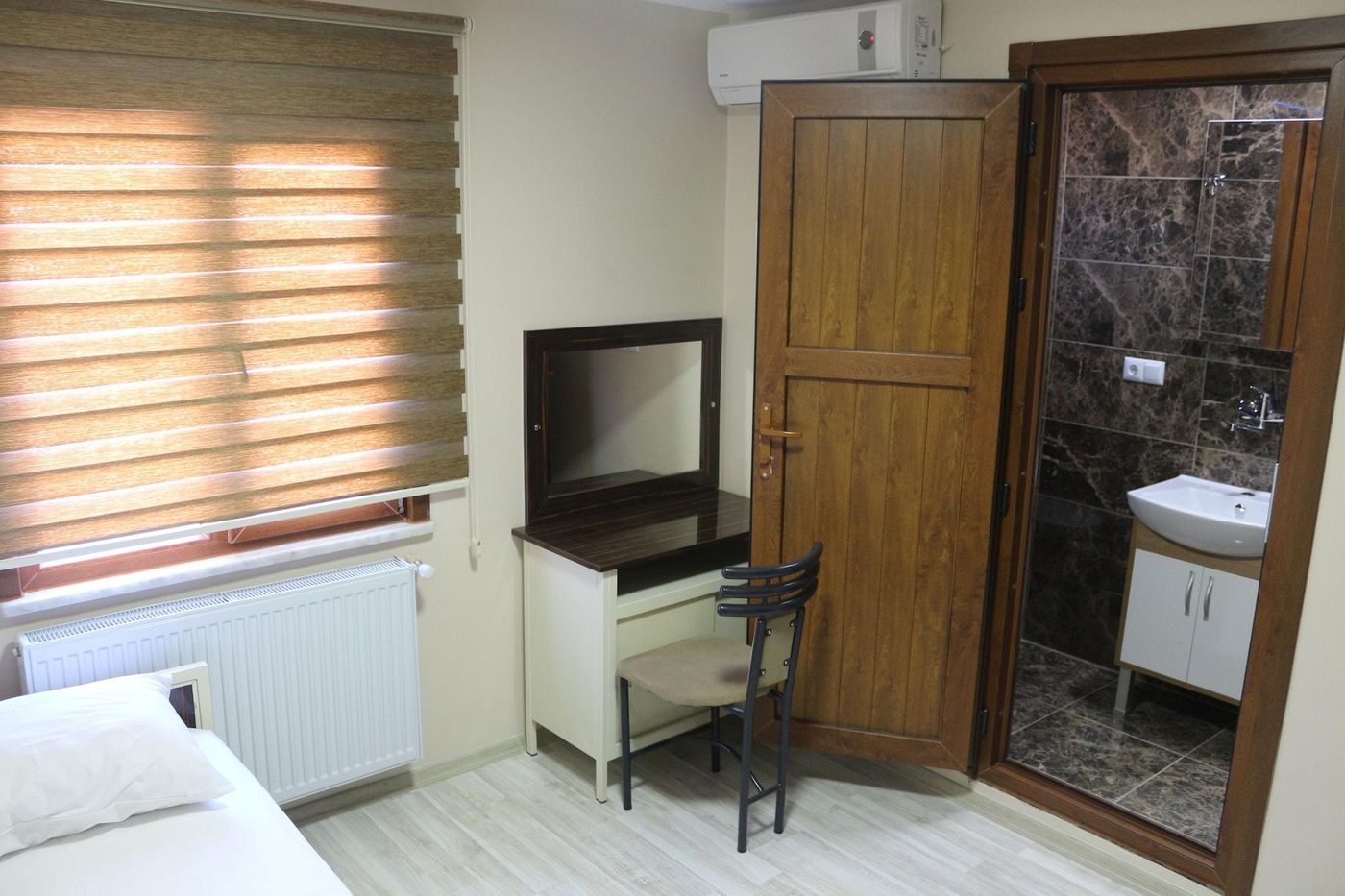 Beyoglu-Huzur-Hotel-Room-15