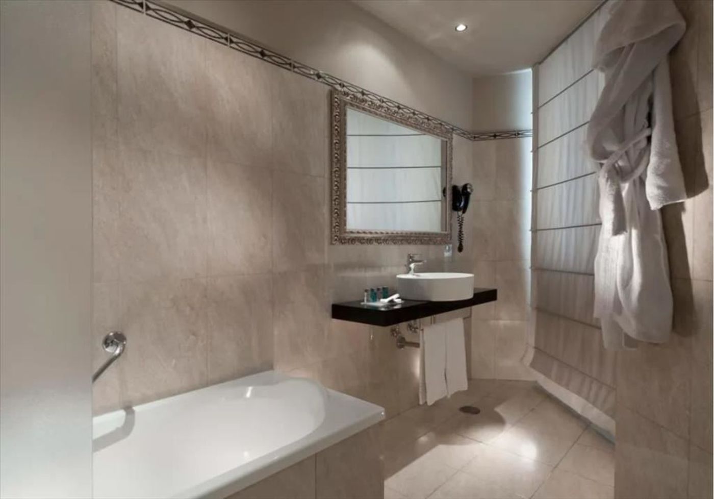 C-Hotels-Ambasciatori-Room-32