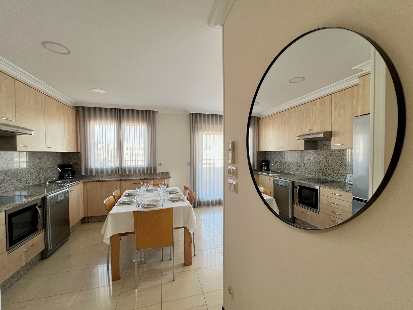 Mediterraneo-Real-Room-30