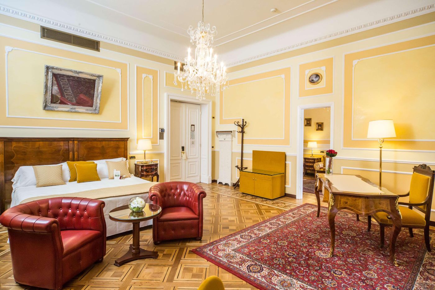 Hotel Bristol Palace - Italy - Genova - Room - 9