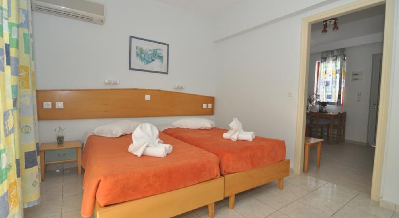 Erato Studios and Apartments