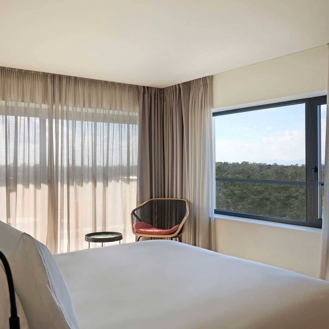 Dusit-Suites-Athens-Room-28