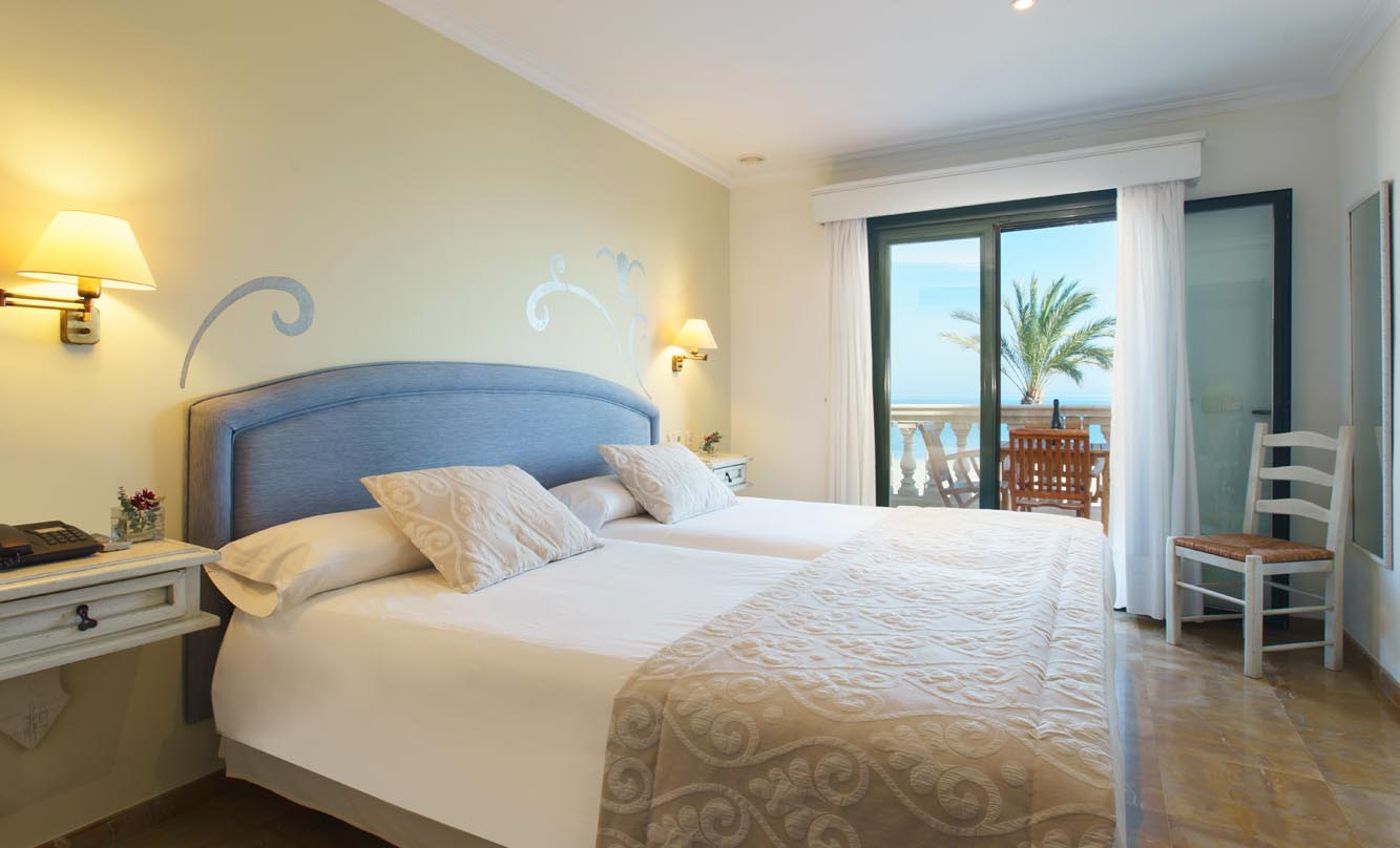 Galeon Suites