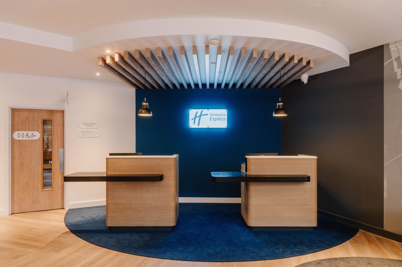 Holiday Inn Express Liverpool Central-United Kingdom-Liverpool-Lobby-3