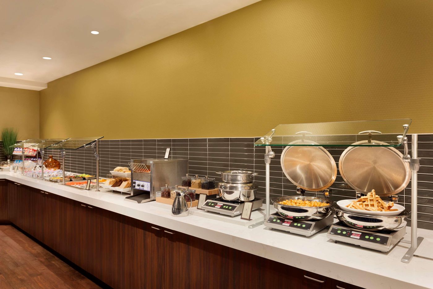 Hilton-Vancouver-Airport-Restaurant-43