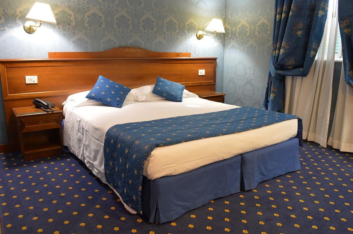 Hotel-Montecarlo-Room-3