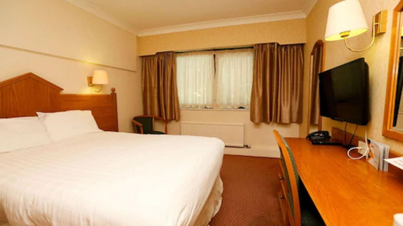 Fairways Lodge & Leisure Club-United Kingdom-MANCHESTER -Room-8