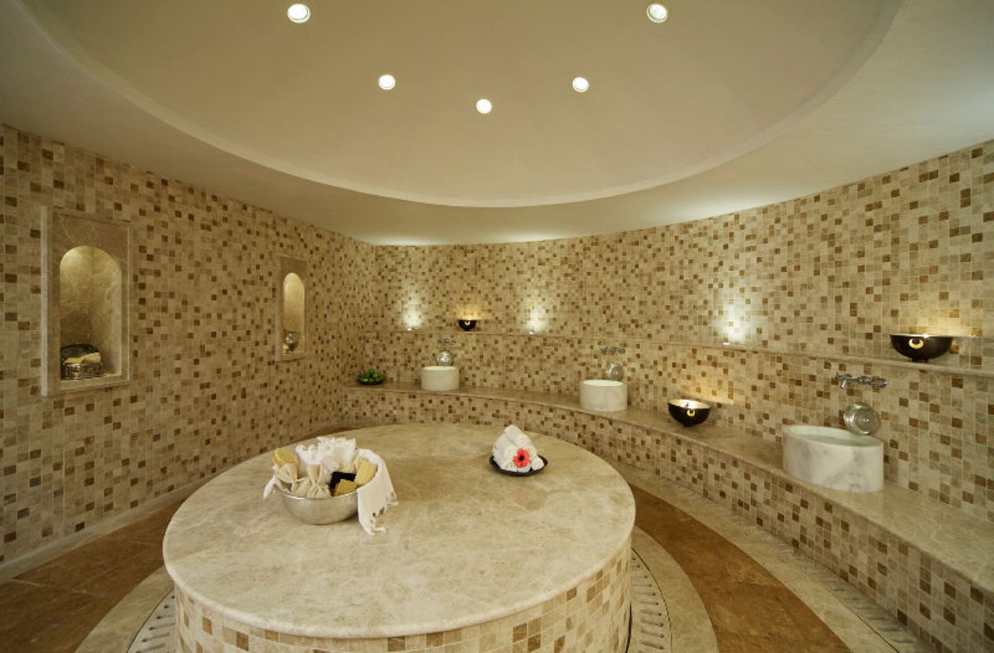 Hillside-Beach-Club-Sports-and-Entertainment-18