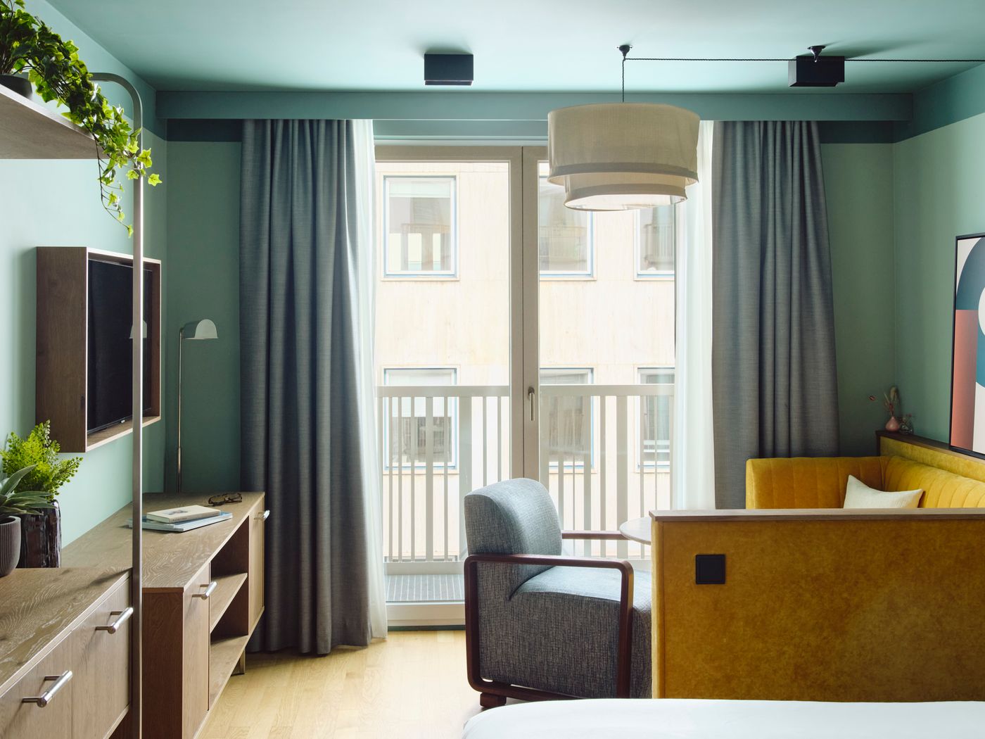 Schwan-Locke--Landwehrstrasse-Room-35