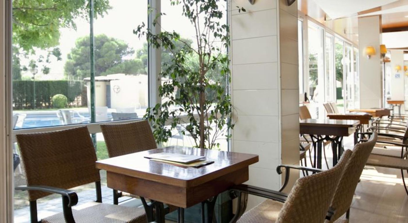 Prestige-Goya-Park-Bar-35