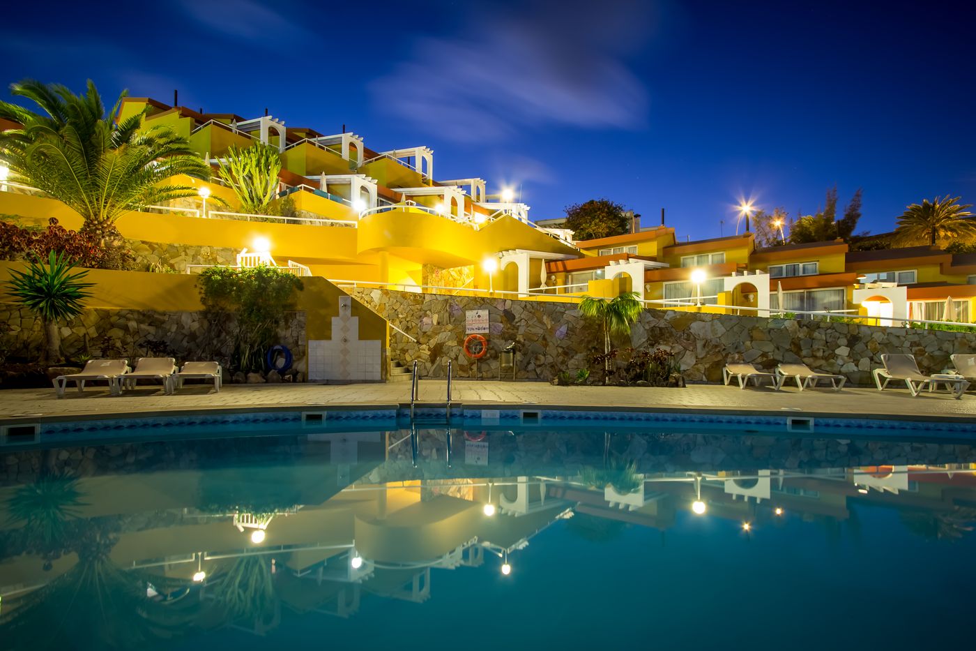 Apartamentos-Punta-Marina-by-LIVVO-Pool-4