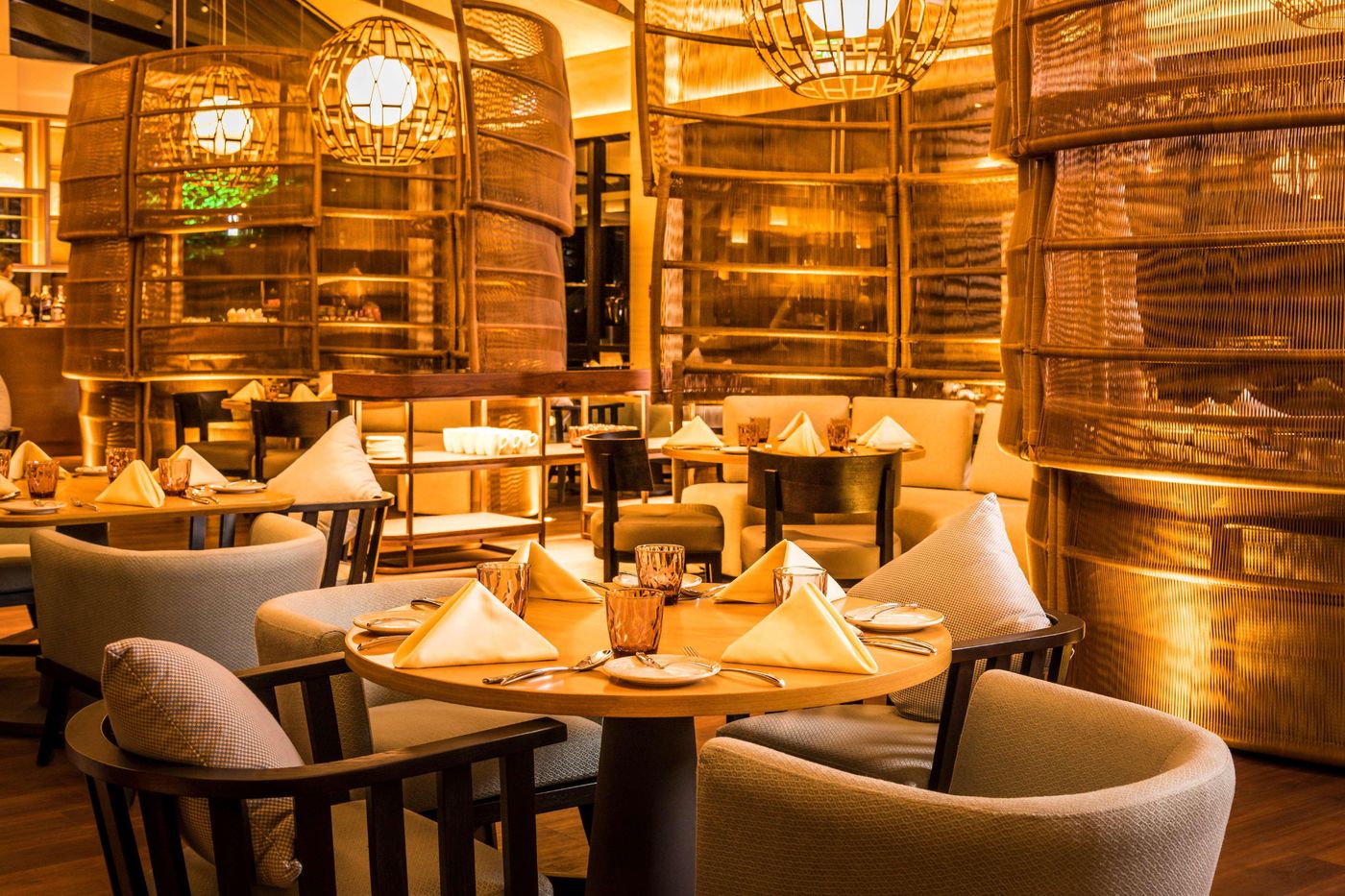 DoubleTree-by-Hilton-Weerawila-Rajawarna-Resort-Restaurant-51