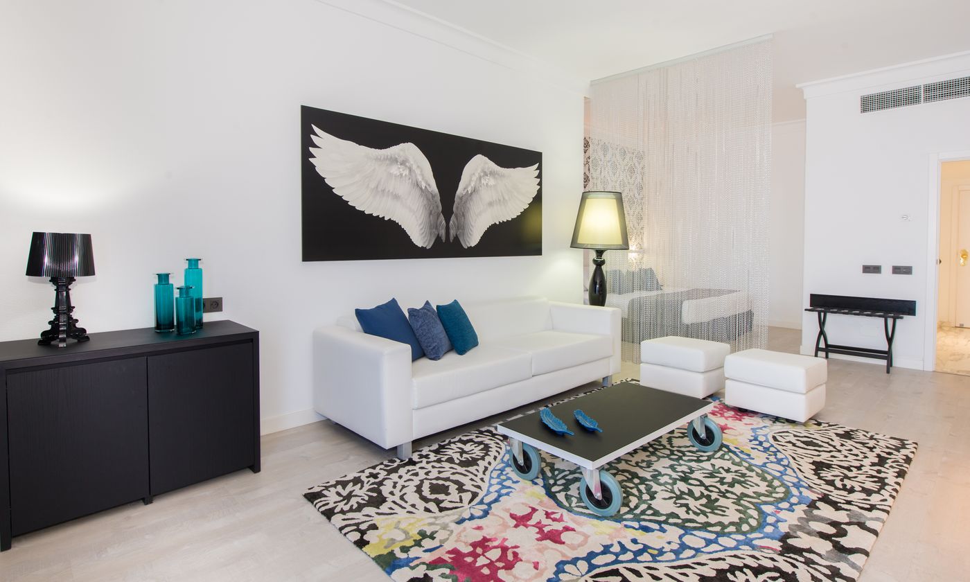 TUI-BLUE-Suite-Princess--Adults-Only--Room-27