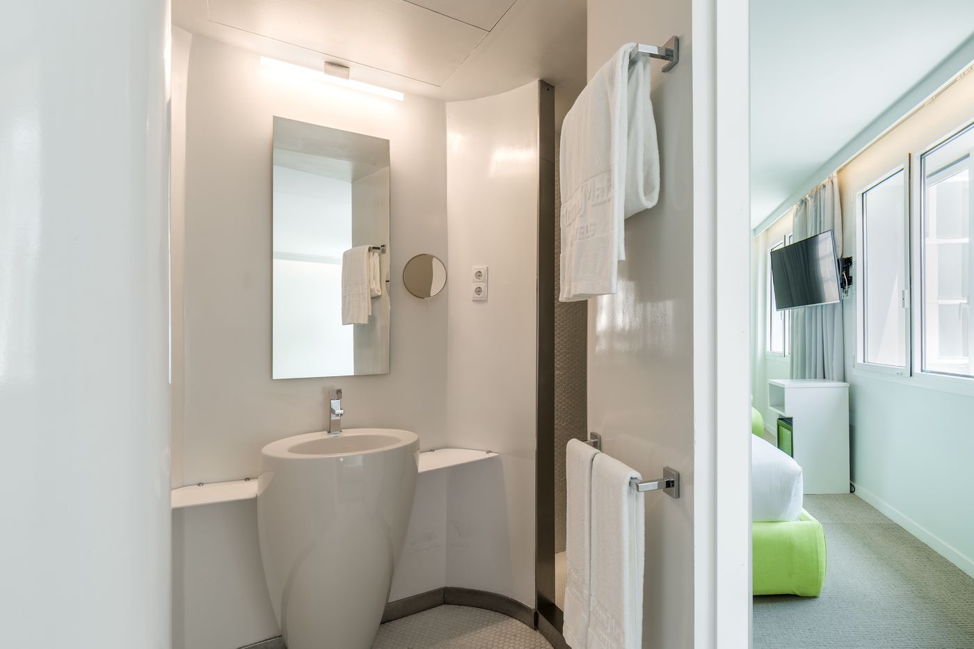 Room-Mate-Oscar-Room-49