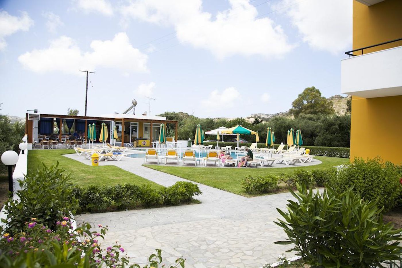 Manolis-Studios-General-view-7