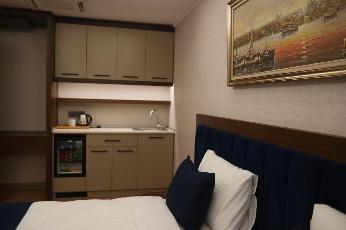 Nevi Hotel and Suites-Turkey-Istanbul-Room-7