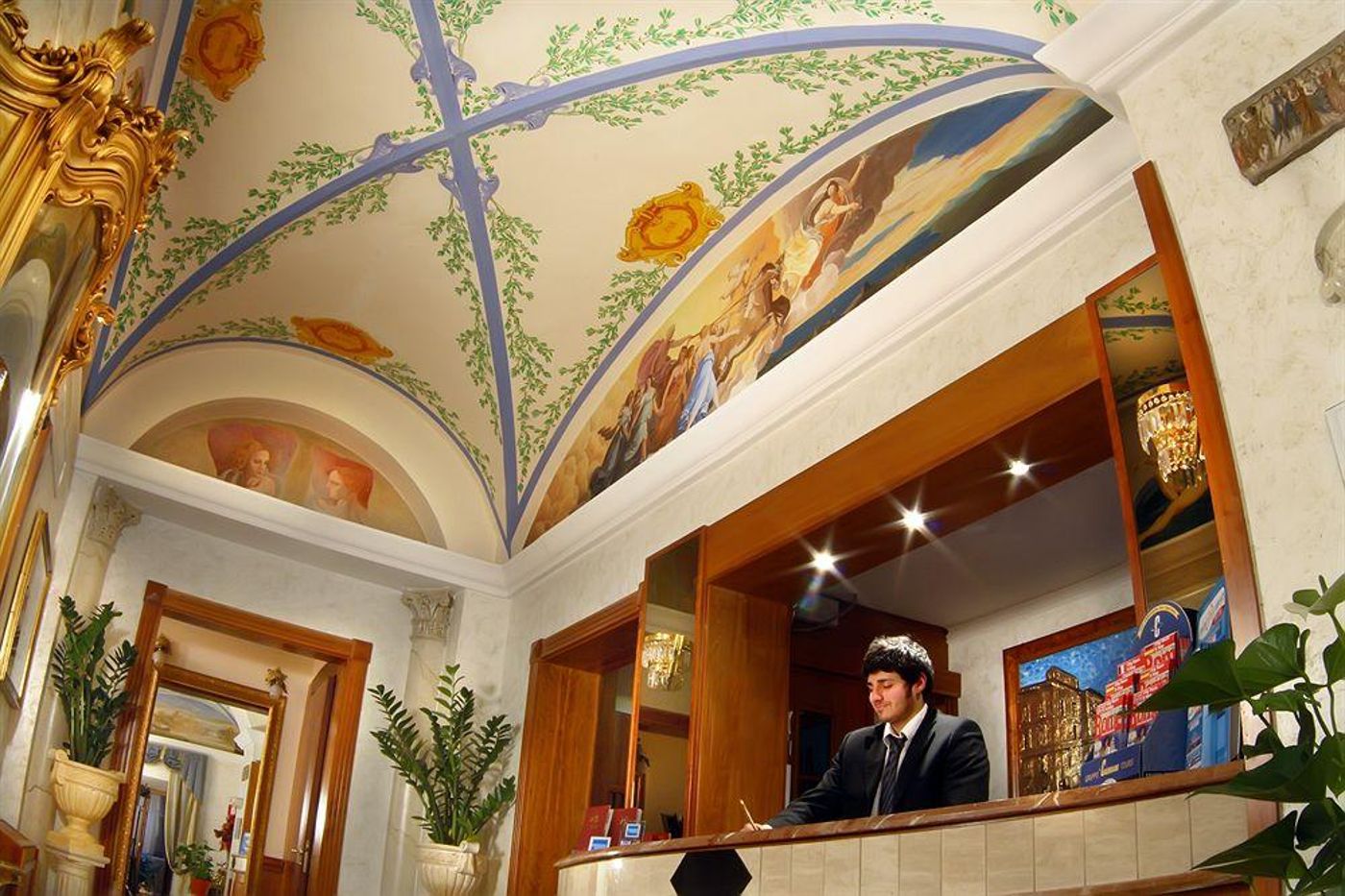 Hotel Forte-Italy-Rome -Lobby-5