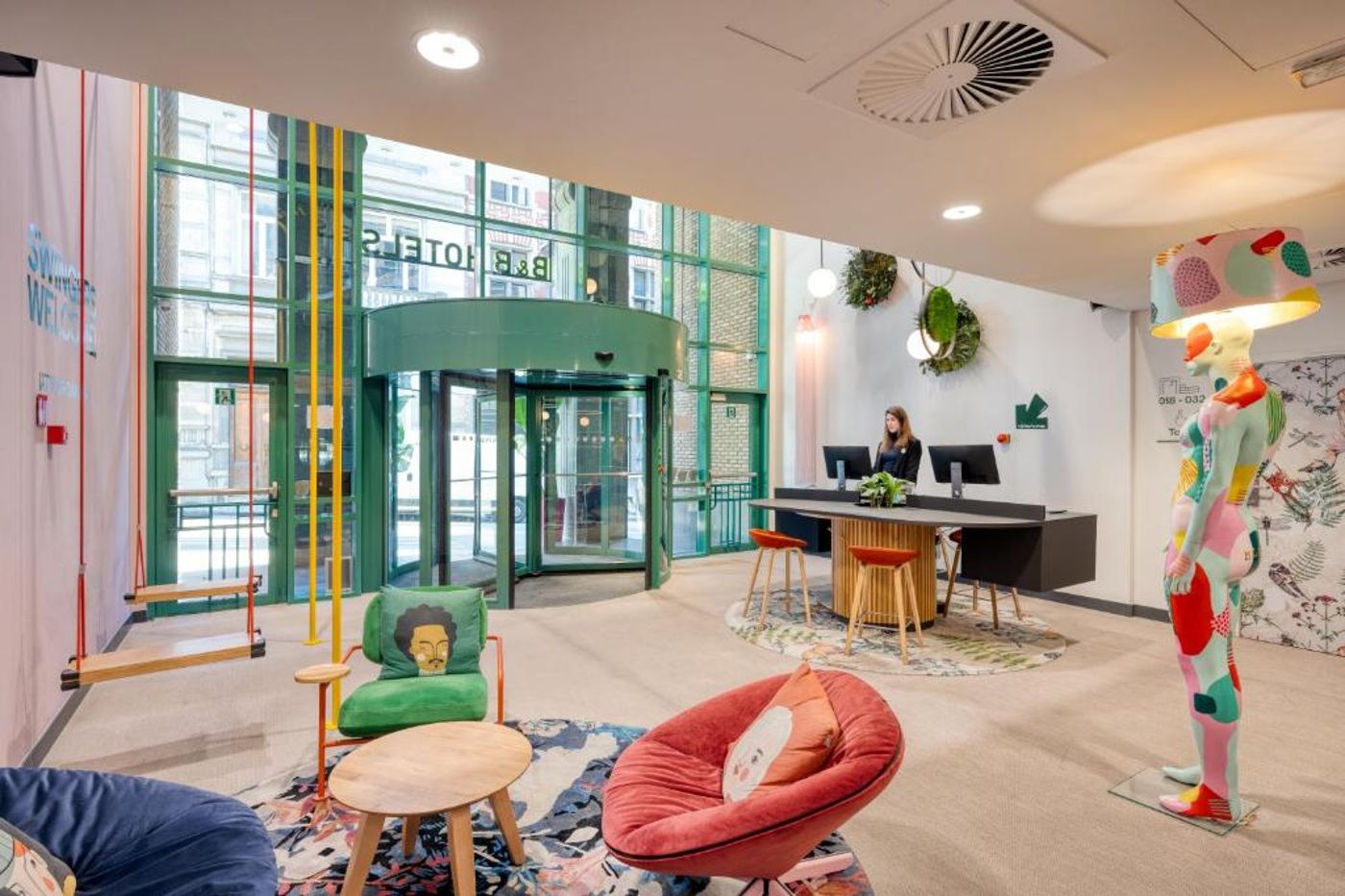 B-B-Hotel-Brussels-Centre-Louise-Lobby-49