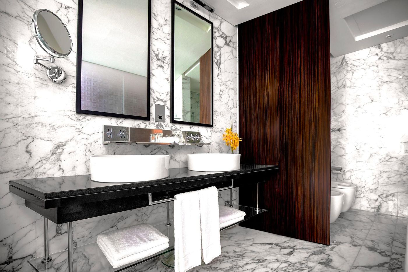 Bonnington-Jumeirah-Lakes-Towers-Room-37