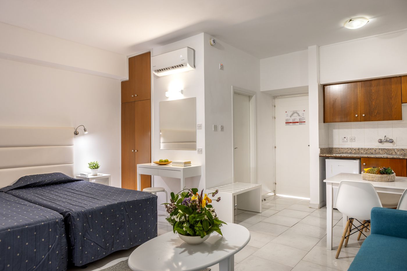 Papantonia-Apts-Room-28