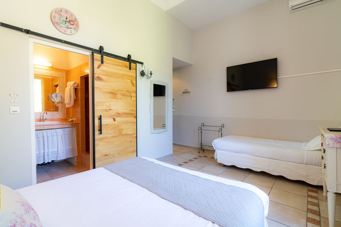 Hotel-L-Orangeraie-Room-39