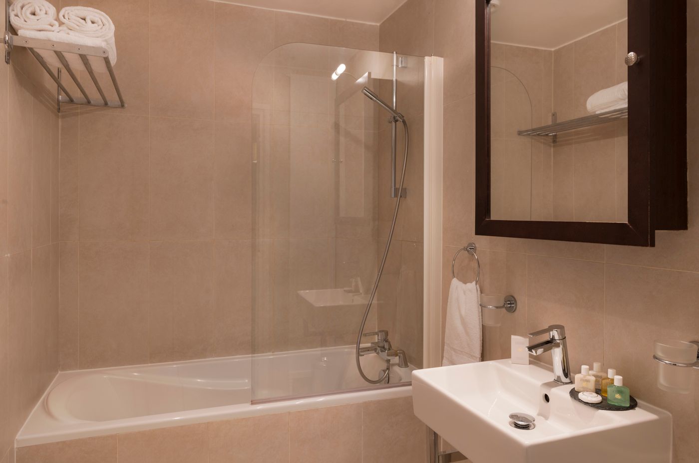 Opera-Frochot-Room-15