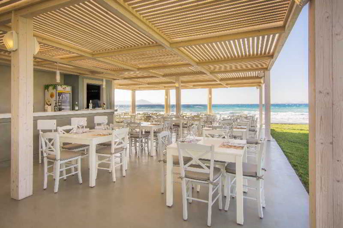 Aeolos-Beach-Restaurant-57