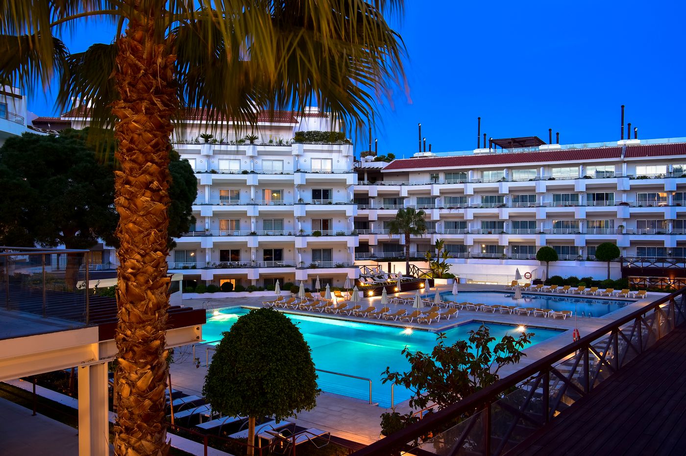 Aqualuz-Suite-Hotel-Apartamentos-General-view-2