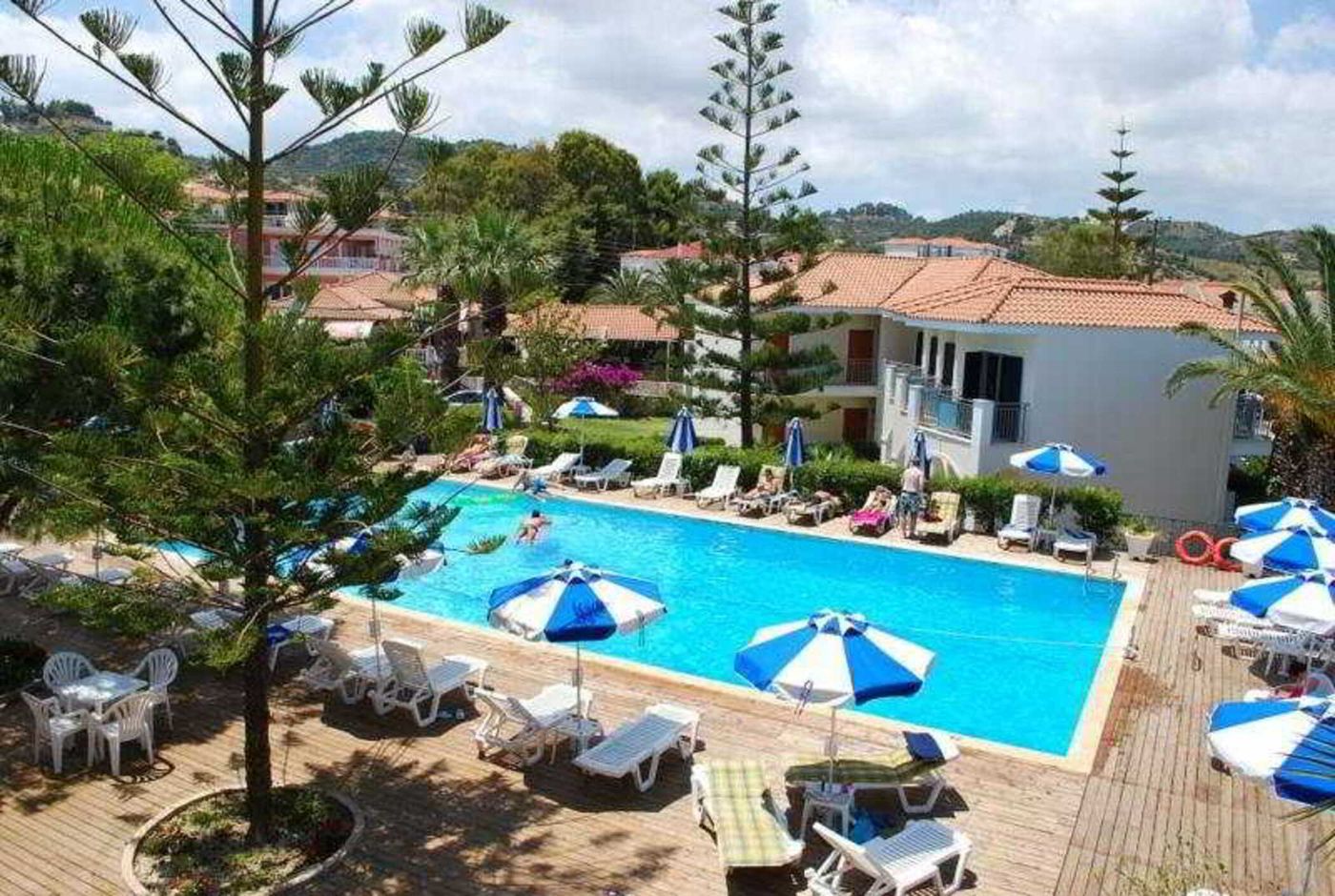 Contessa-Hotel-Pool-18