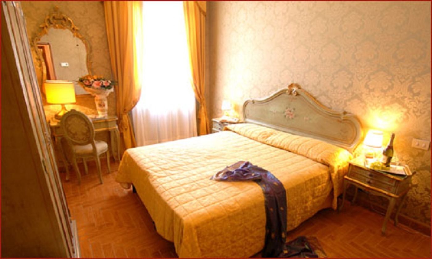 Hotel Canal - Italy - Venezia - Room - 7