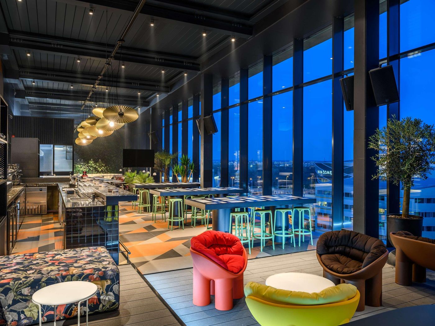 Ibis-Budapest-Stadium-Bar-9