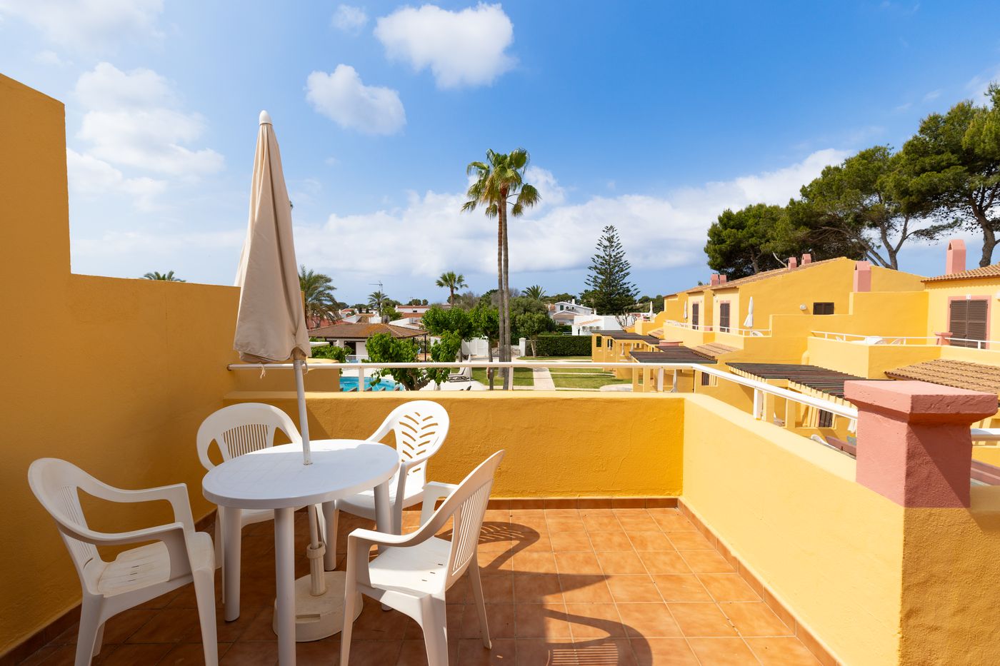 Ses-Anneres-Terrace-30