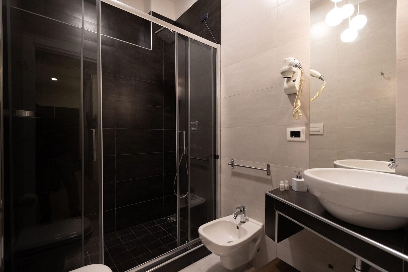 Maison-Maneli-Luxury-B-B-Room-34