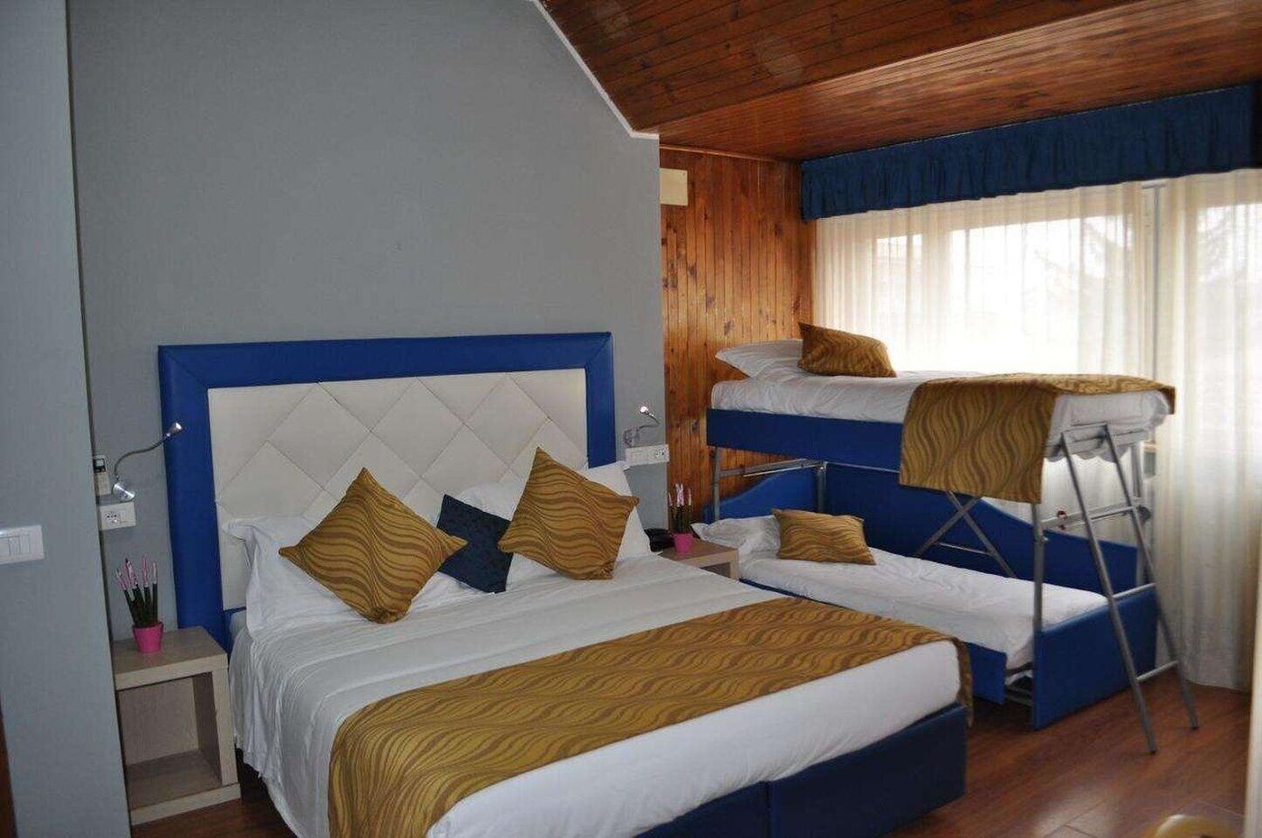 Hotel-Gran-Sasso-Room-18