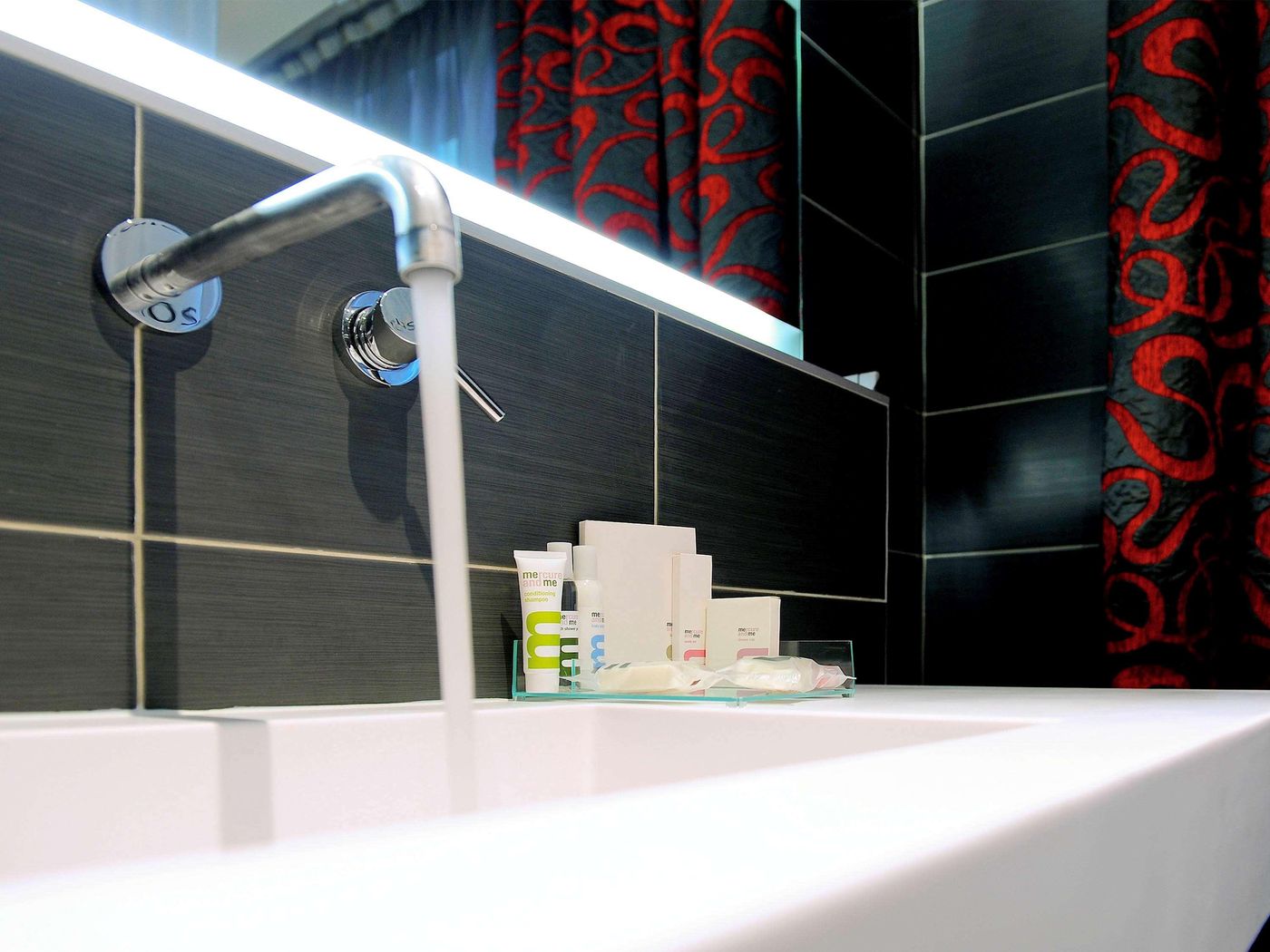 Hotel-Mercure-Paris-Tour-Eiffel-Pont-Mirabeau-Room-44