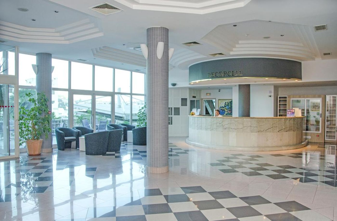 Petka-Hotel-Lobby-16