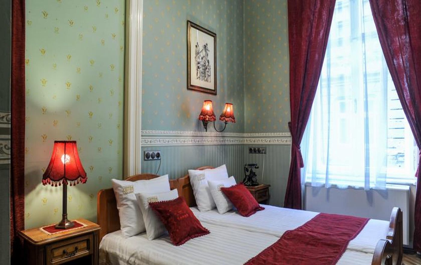 Cotton-House-Budapest-Room-28