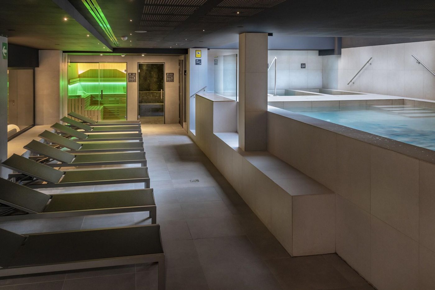 Hotel-Caprici-Sports-and-Entertainment-53